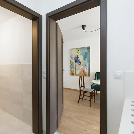 Bohemian Interior In City's Trendiest Location