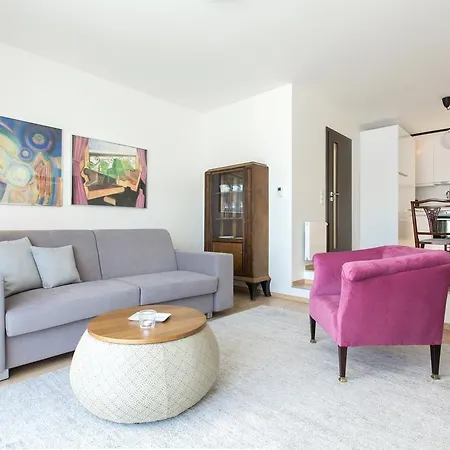 Bohemian Interior In City's Trendiest Location *
