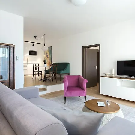 Bohemian Interior In City's Trendiest Location Appartement